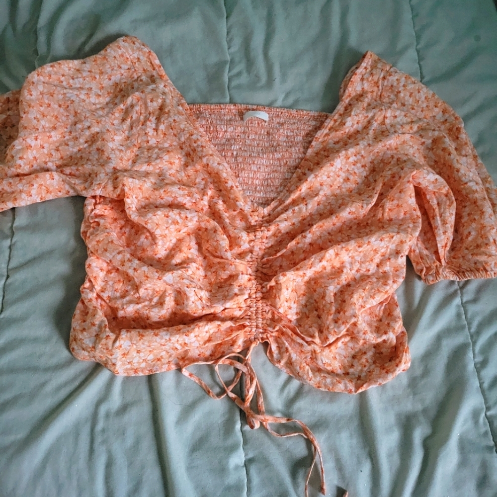 Peach ruched slimming top